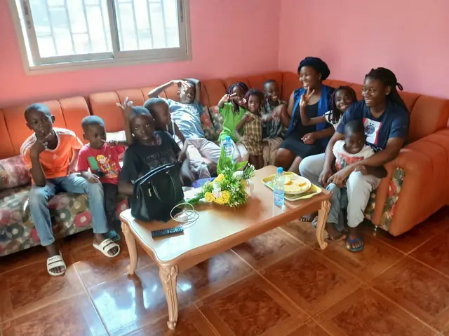 Moment convivial avec des jeunes et des familles
