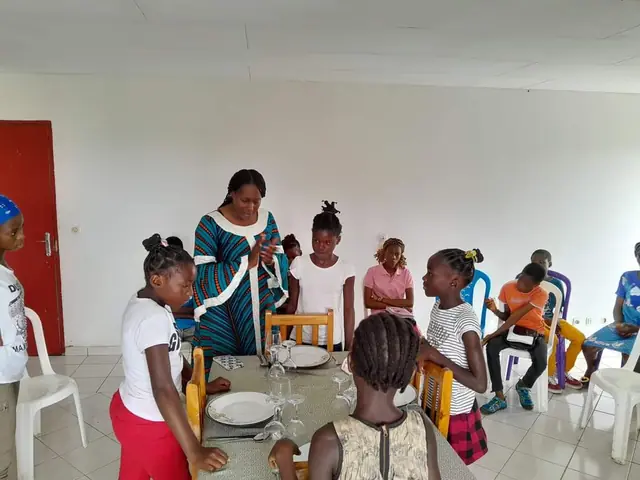 Atelier arts de la table avec les jeunes filles